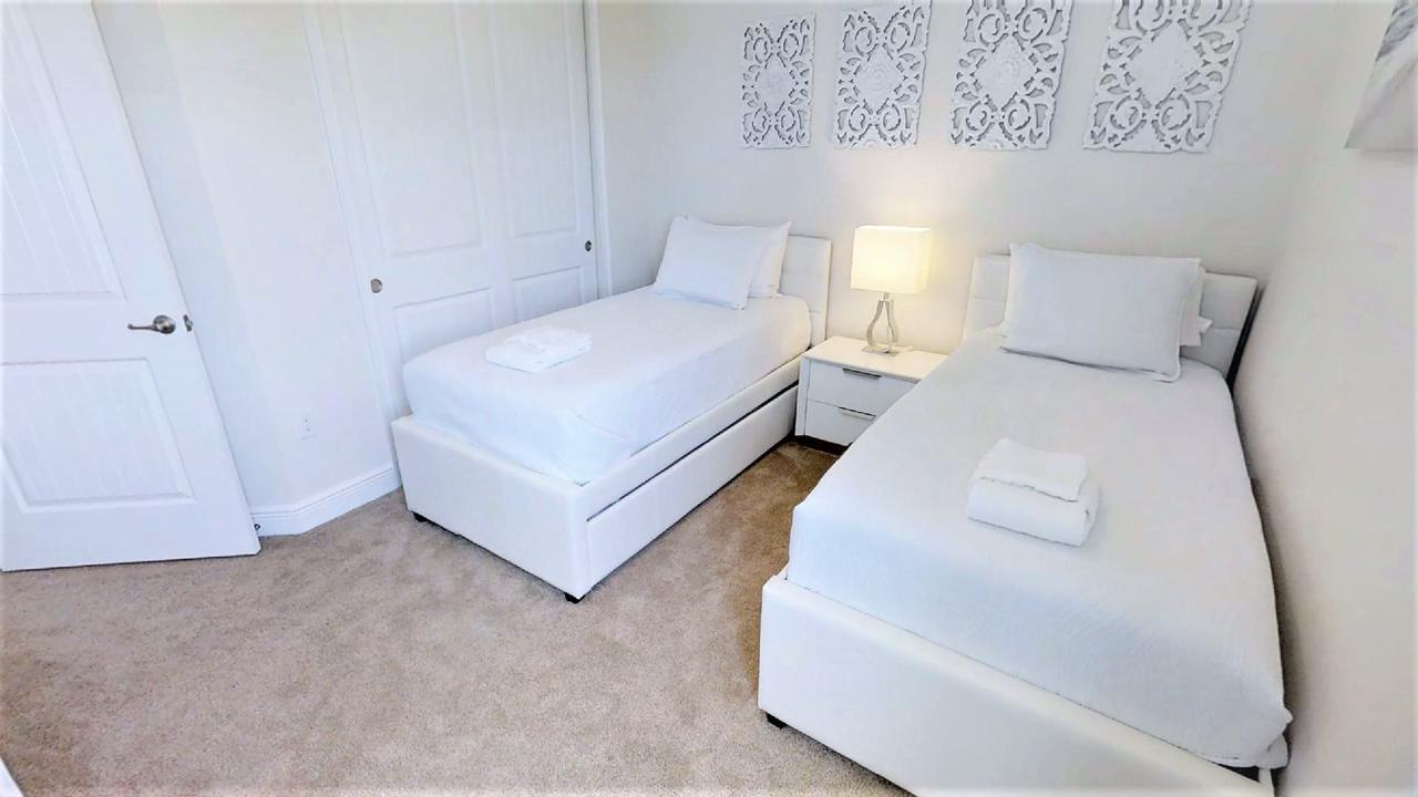 6 Bedroom Vacation Home With Pool Ορλάντο Εξωτερικό φωτογραφία